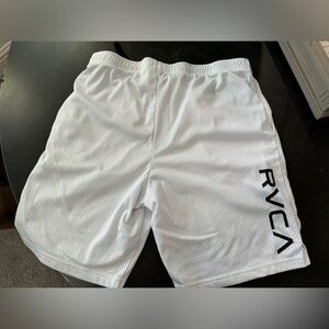 COPY - Rare RVCA VA Mesh 17" Shorts Mens Large  Gym Workout Elastic NWT